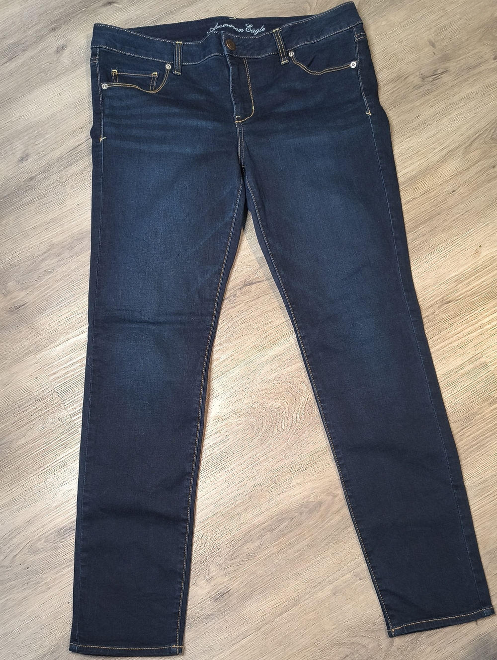 S1112 Mid Rise Super Stretch Skinny w/30.5" Inseam👖American Eagle Size 14 Jeans